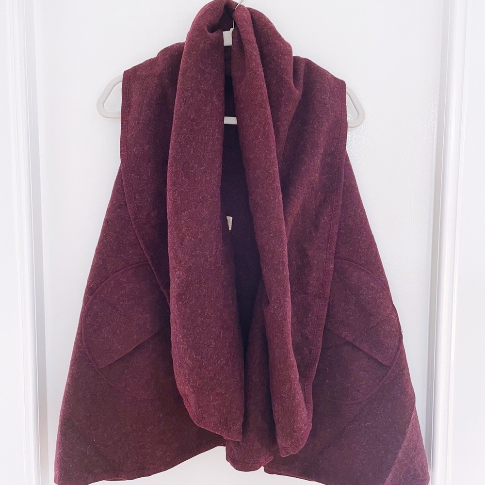 NWT! One Size Fit-All Swing Shawl Vest